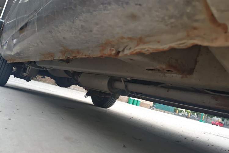 Used BAIC Weiwang M20 2015 1.2L economy version A122 Chassis Front Right