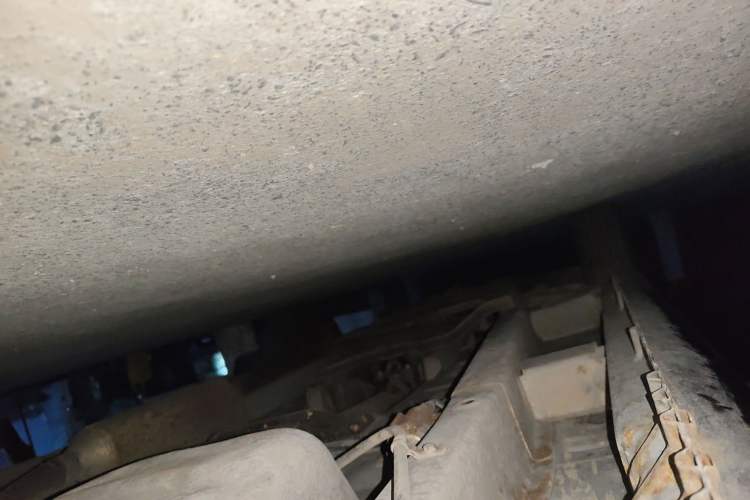 Used BAIC Weiwang M20 2015 1.2L economy version A122 Chassis Rear Left