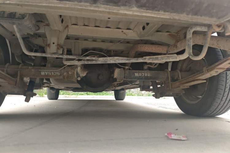 Used BAIC Weiwang M20 2015 1.2L economy version A122 Chassis Rear