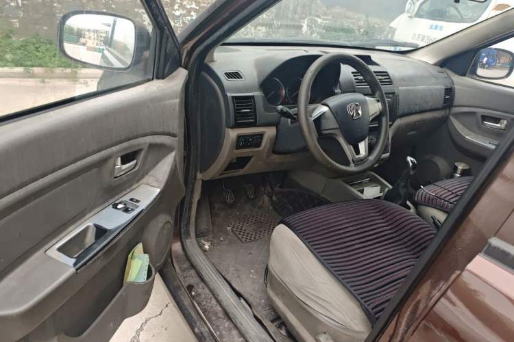 Used BAIC Weiwang M20 2015 1.2L economy version A122 Driver Seat