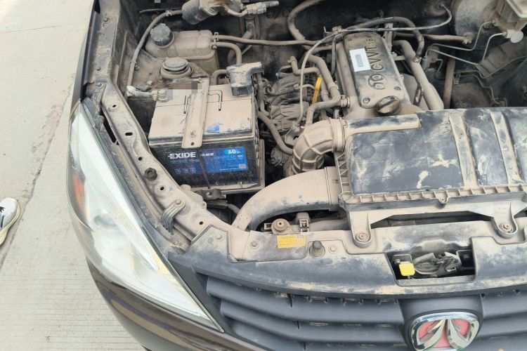 Used BAIC Weiwang M20 2015 1.2L economy version A122 Engine Bay Right