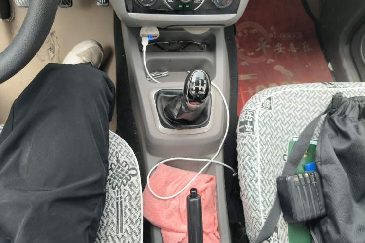 Used BAIC Weiwang M20 2015 1.2L economy version A122 Gear Lever