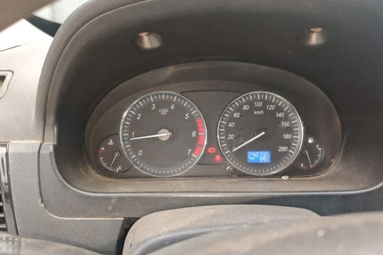 Used BAIC Weiwang M20 2015 1.2L economy version A122 Instrument Cluster