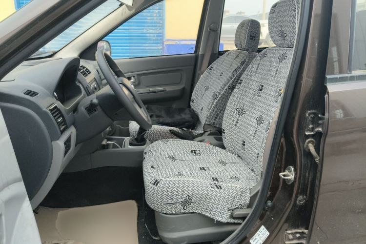 Used BAIC Weiwang M20 2015 1.2L economy version A122 Left Front Seat