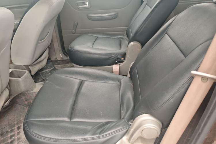 Used BAIC Weiwang M20 2015 1.2L economy version A122 Left Rear Seat