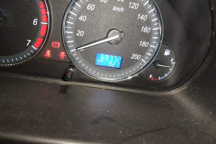 Used BAIC Weiwang M20 2015 1.2L economy version A122 Odometer Close Up