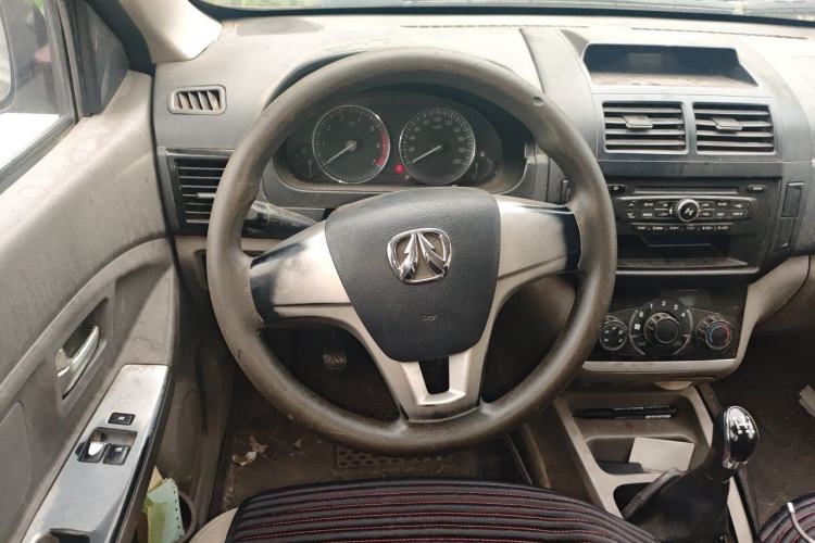 Used BAIC Weiwang M20 2015 1.2L economy version A122 Steering Wheel