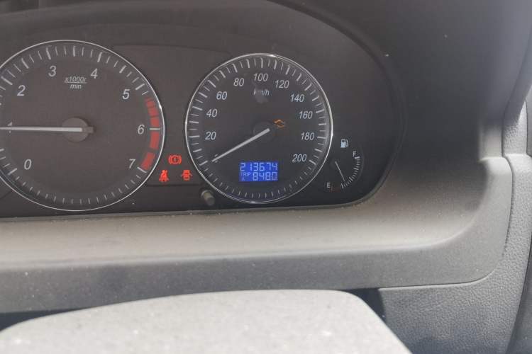 Used BAIC Weiwang M20 2015 1.2L economy version A122 Odometer Close Up