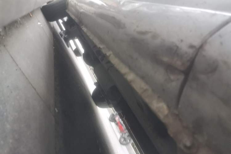 Used BAIC Weiwang M20 2015 1.2L economy version A122 Chassis Front Right