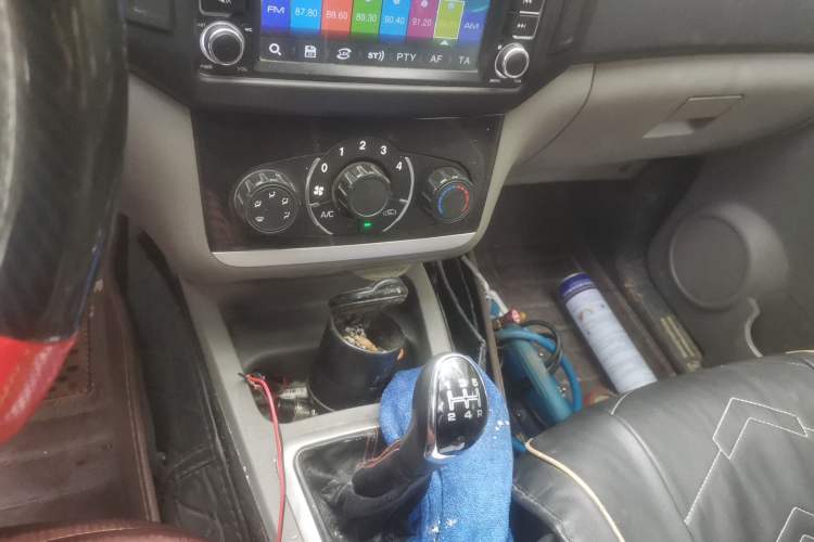 Used BAIC Weiwang M20 2015 1.2L economy version A122 Gear Lever