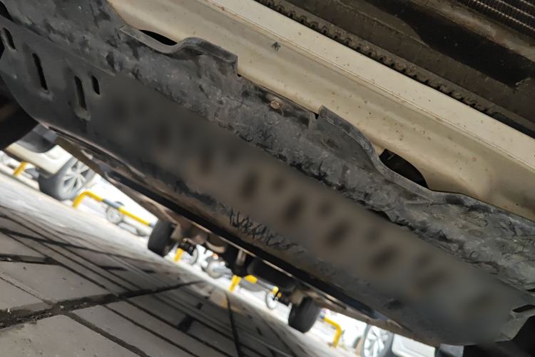 Used BAIC Weiwang M20 2015 1.2L economy version A122 Chassis Front