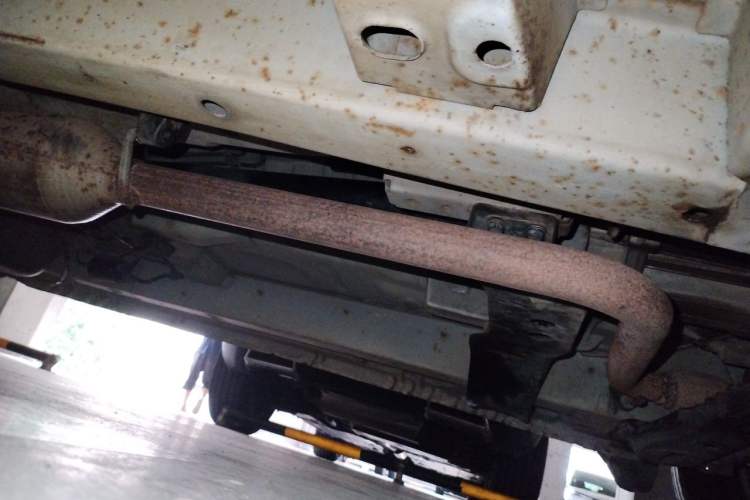 Used BAIC Weiwang M20 2015 1.2L economy version A122 Chassis Front Right