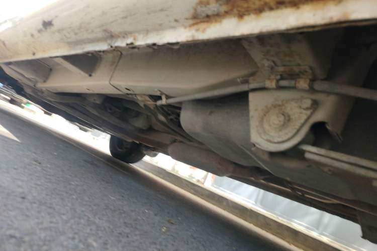 Used BAIC Weiwang M20 2015 1.2L economy version A122 Chassis Rear Left