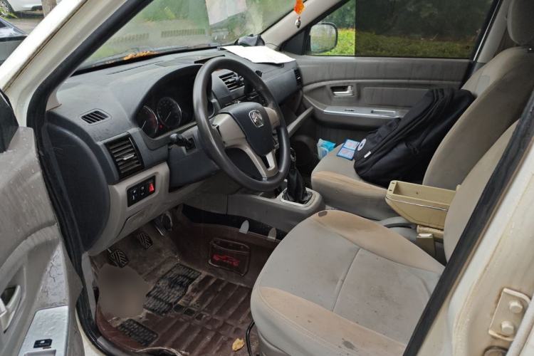 Used BAIC Weiwang M20 2015 1.2L economy version A122 Driver Seat