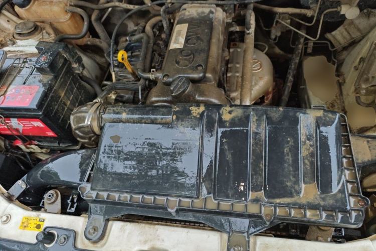 Used BAIC Weiwang M20 2015 1.2L economy version A122 Engine Bay