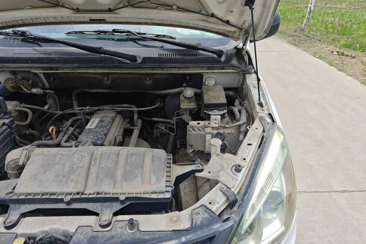 Used BAIC Weiwang M20 2015 1.2L economy version A122 Engine Bay Left