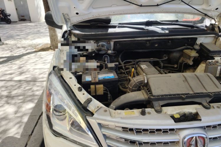 Used BAIC Weiwang M20 2015 1.2L economy version A122 Engine Bay Right