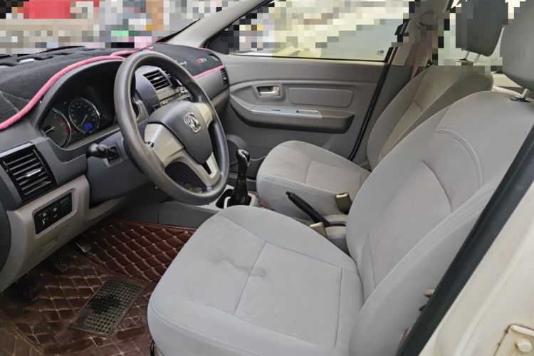 Used BAIC Weiwang M20 2015 1.2L economy version A122 Left Front Seat