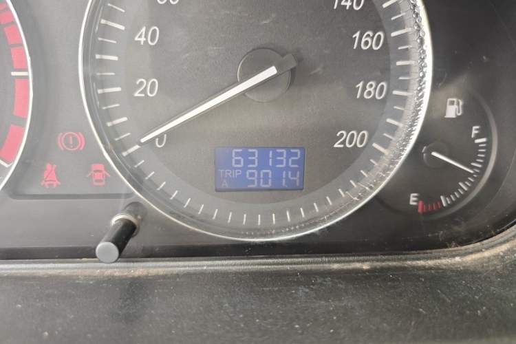 Used BAIC Weiwang M20 2015 1.2L economy version A122 Odometer Close Up