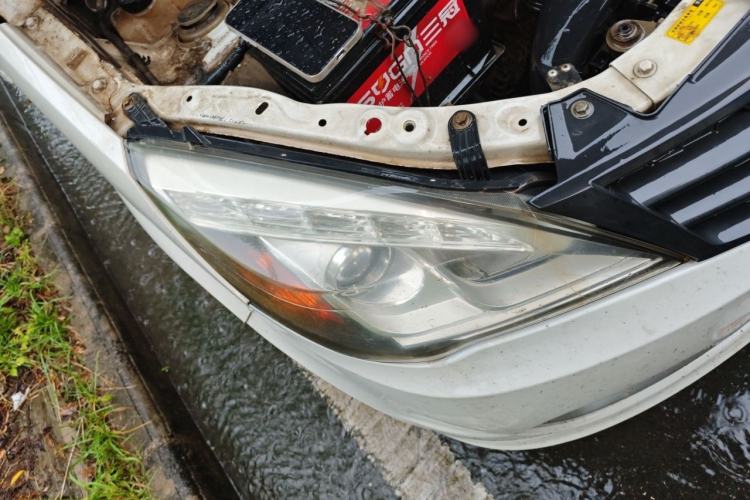 Used BAIC Weiwang M20 2015 1.2L economy version A122 Right Front Headlight