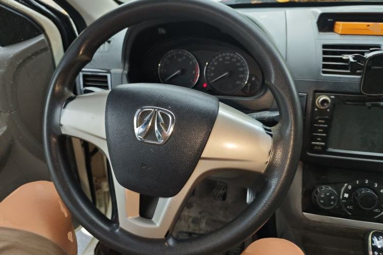 Used BAIC Weiwang M20 2015 1.2L economy version A122 Steering Wheel