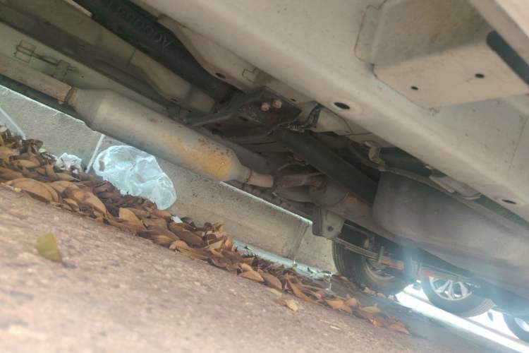 Used BAIC Weiwang M20 2015 1.2L economy version A122 Chassis Front Right