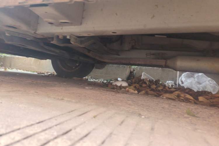 Used BAIC Weiwang M20 2015 1.2L economy version A122 Chassis Rear Right
