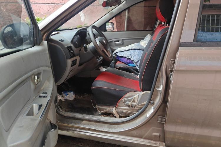 Used BAIC Weiwang M20 2015 1.2L economy version A122 Left Front Seat