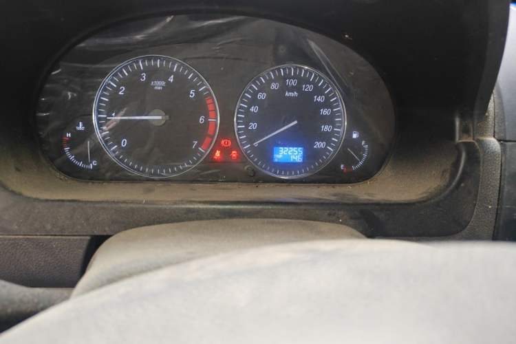 Used BAIC Weiwang M20 2015 1.2L economy version A122 Odometer Close Up