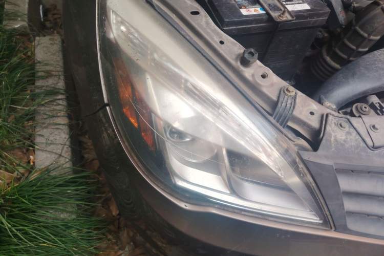 Used BAIC Weiwang M20 2015 1.2L economy version A122 Right Front Headlight