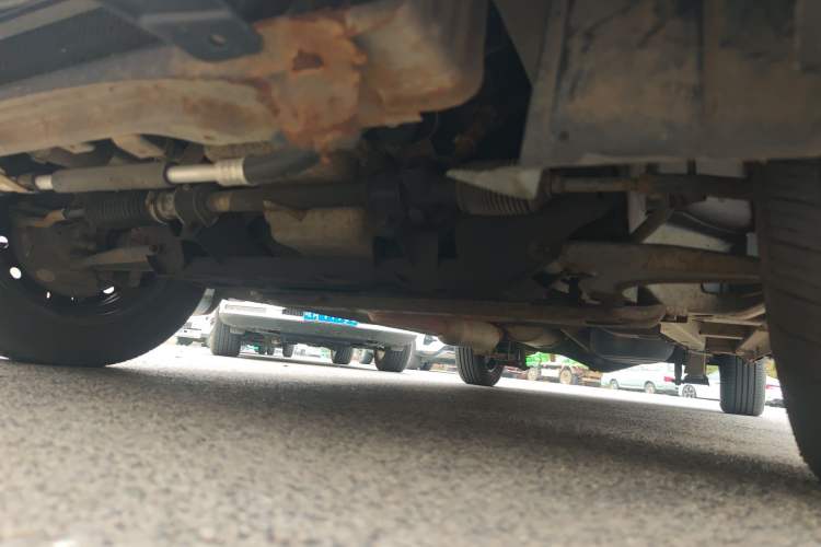 Used BAIC Weiwang M20 2017 1.5L M20S Basic Version DAM15DL Chassis Front Left