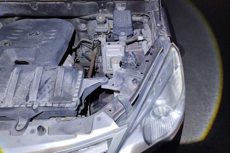 Used BAIC Weiwang M20  Engine Bay Left
