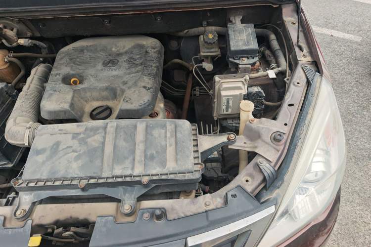 Used BAIC Weiwang M20 2017 1.5L M20S Basic Version DAM15DL Engine Bay Left