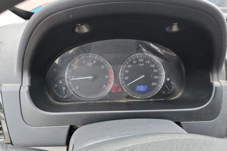 Used BAIC Weiwang M20 2017 1.5L M20S Basic Version DAM15DL Instrument Cluster