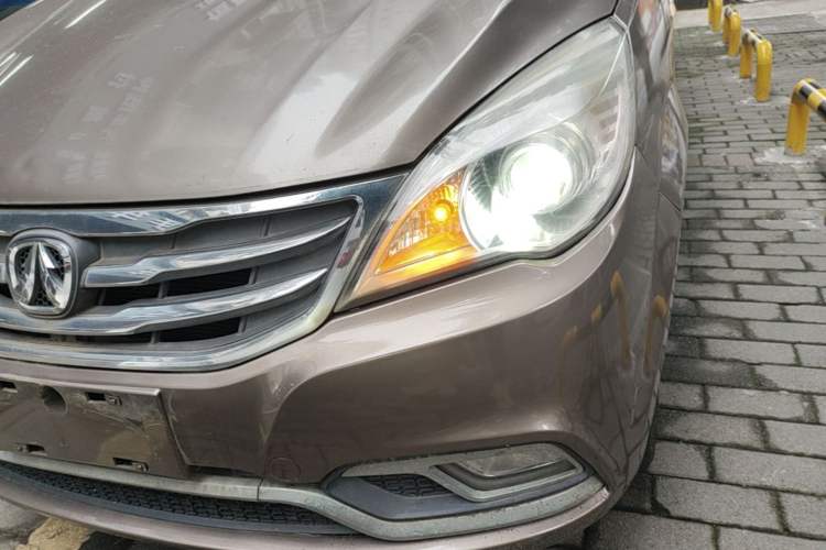Used BAIC Weiwang M20 2017 1.5L M20S Basic Version DAM15DL Left Front Headlight