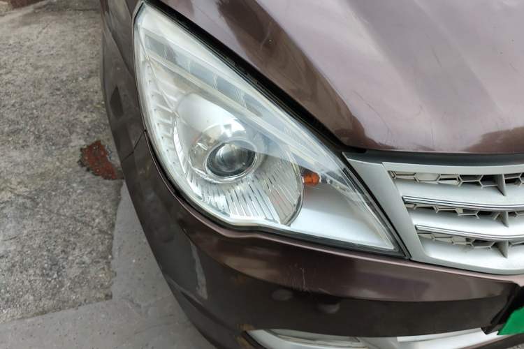 Used BAIC Weiwang M20  Right Front Headlight