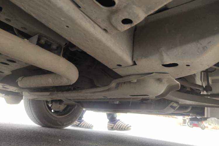 Used BAIC Weiwang M20 2017 1.5L M20S Basic Version DAM15DL Chassis Front Right