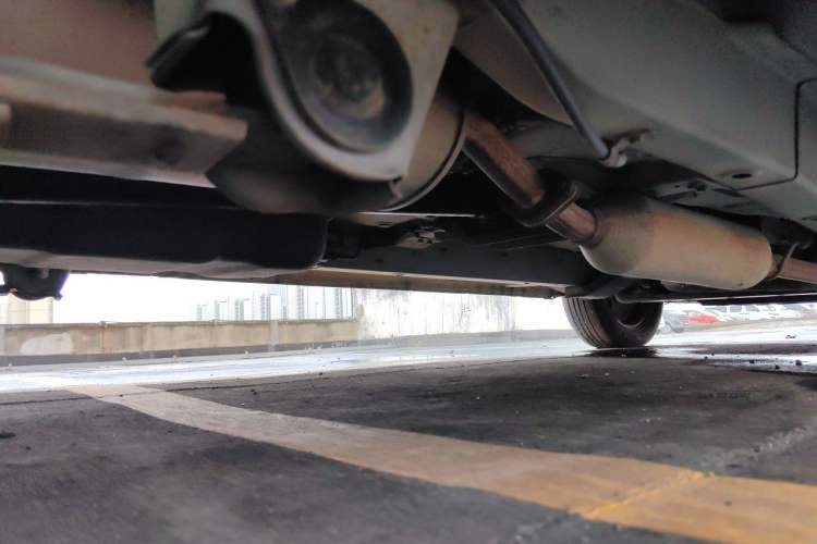 Used BAIC Weiwang M20 2017 1.5L M20S Basic Version DAM15DL Chassis Rear Right