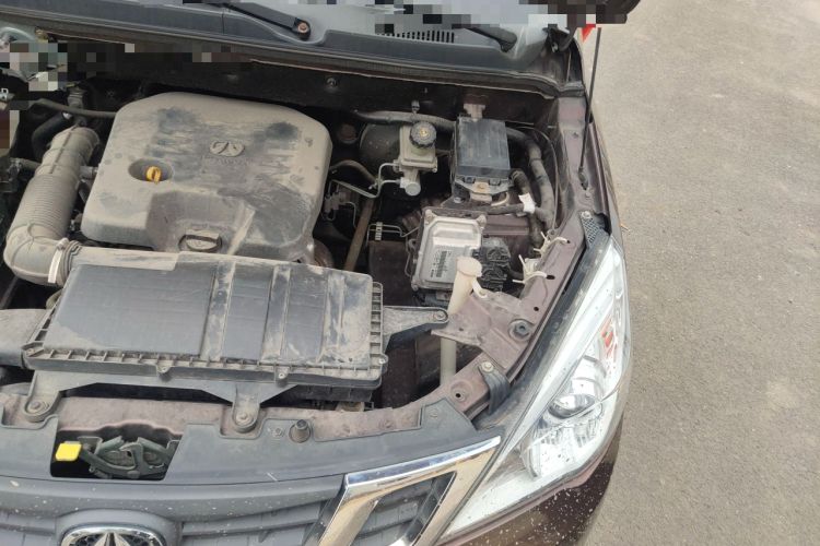 Used BAIC Weiwang M20 2017 1.5L M20S Basic Version DAM15DL Engine Bay Left