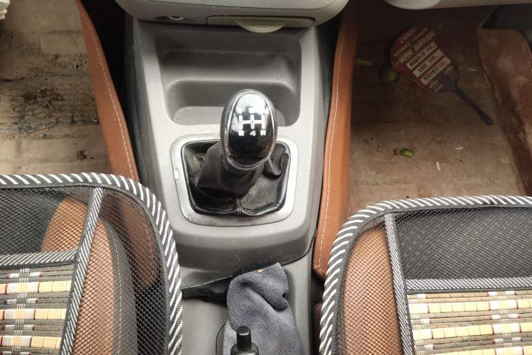 Used BAIC Weiwang M20 2017 1.5L M20S Basic Version DAM15DL Gear Lever