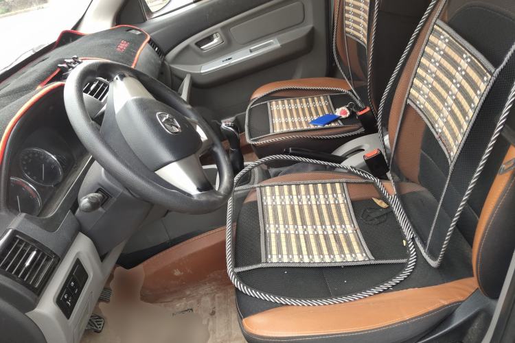 Used BAIC Weiwang M20 2017 1.5L M20S Basic Version DAM15DL Left Front Seat