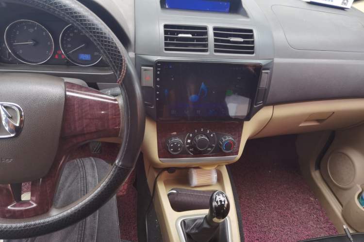Used BAIC Weiwang M20 2017 1.5L M20S Basic Version DAM15DL Audio And AC Panel