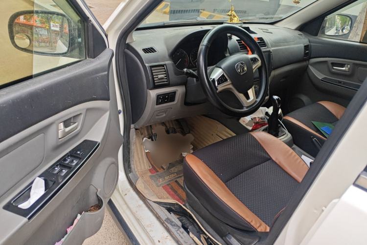Used BAIC Weiwang M20 2017 1.5L M20S Basic Version DAM15DL Driver Seat