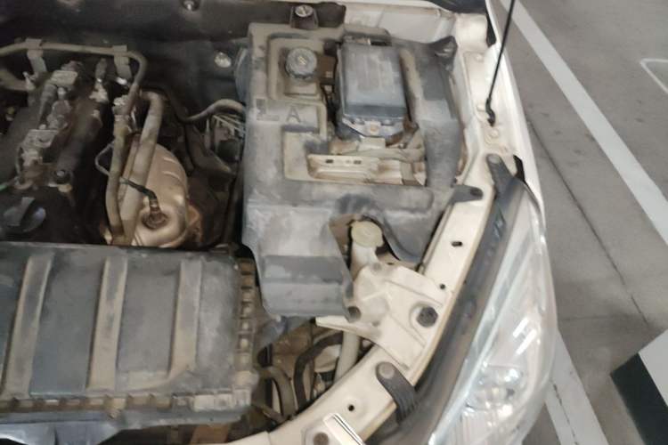 Used BAIC Weiwang M20 2017 1.5L M20S Basic Version DAM15DL Engine Bay Left