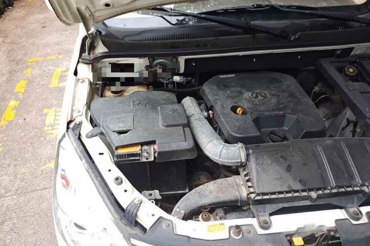 Used BAIC Weiwang M20 2017 1.5L M20S Basic Version DAM15DL Engine Bay Right