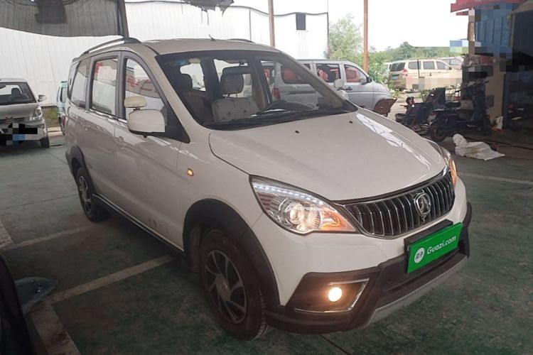 Used BAIC Weiwang M20 2017 1.5L M20S Basic Version DAM15DL Front Right 45 Deg