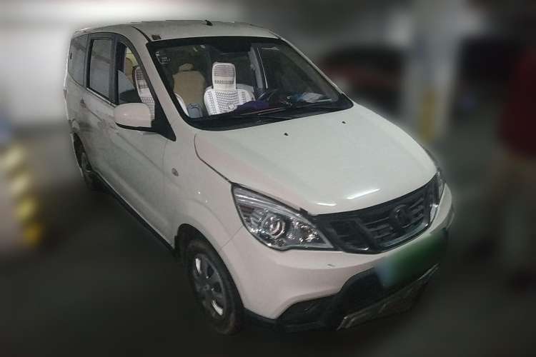 Used BAIC Weiwang M20 2017 1.5L M20S Basic Version DAM15DL Front Right 45 Deg
