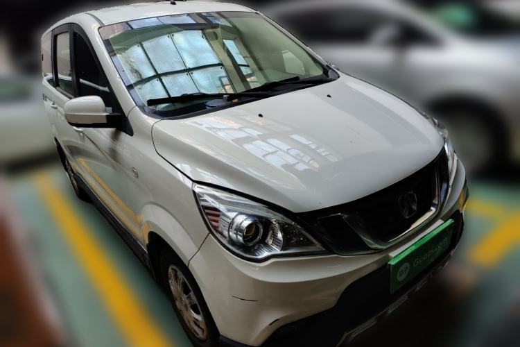 Used BAIC Weiwang M20 2017 1.5L M20S Basic Version DAM15DL Front Right 45 Deg