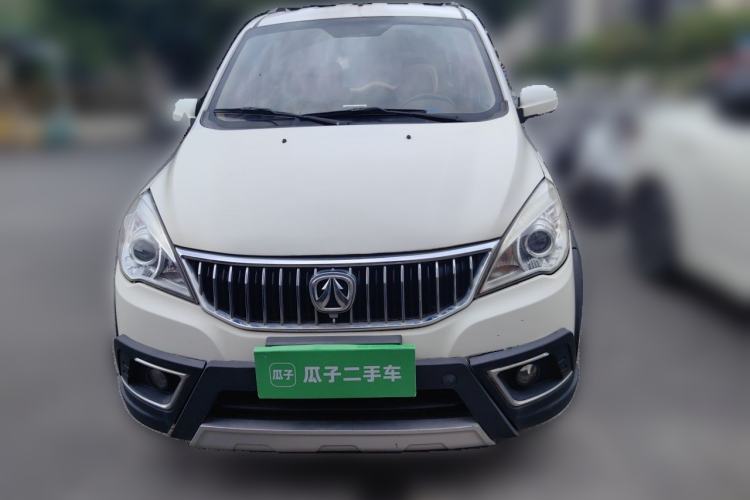 Used BAIC Weiwang M20 2017 1.5L M20S Basic Version DAM15DL Front