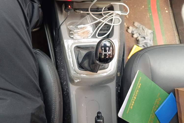 Used BAIC Weiwang M20 2017 1.5L M20S Basic Version DAM15DL Gear Lever